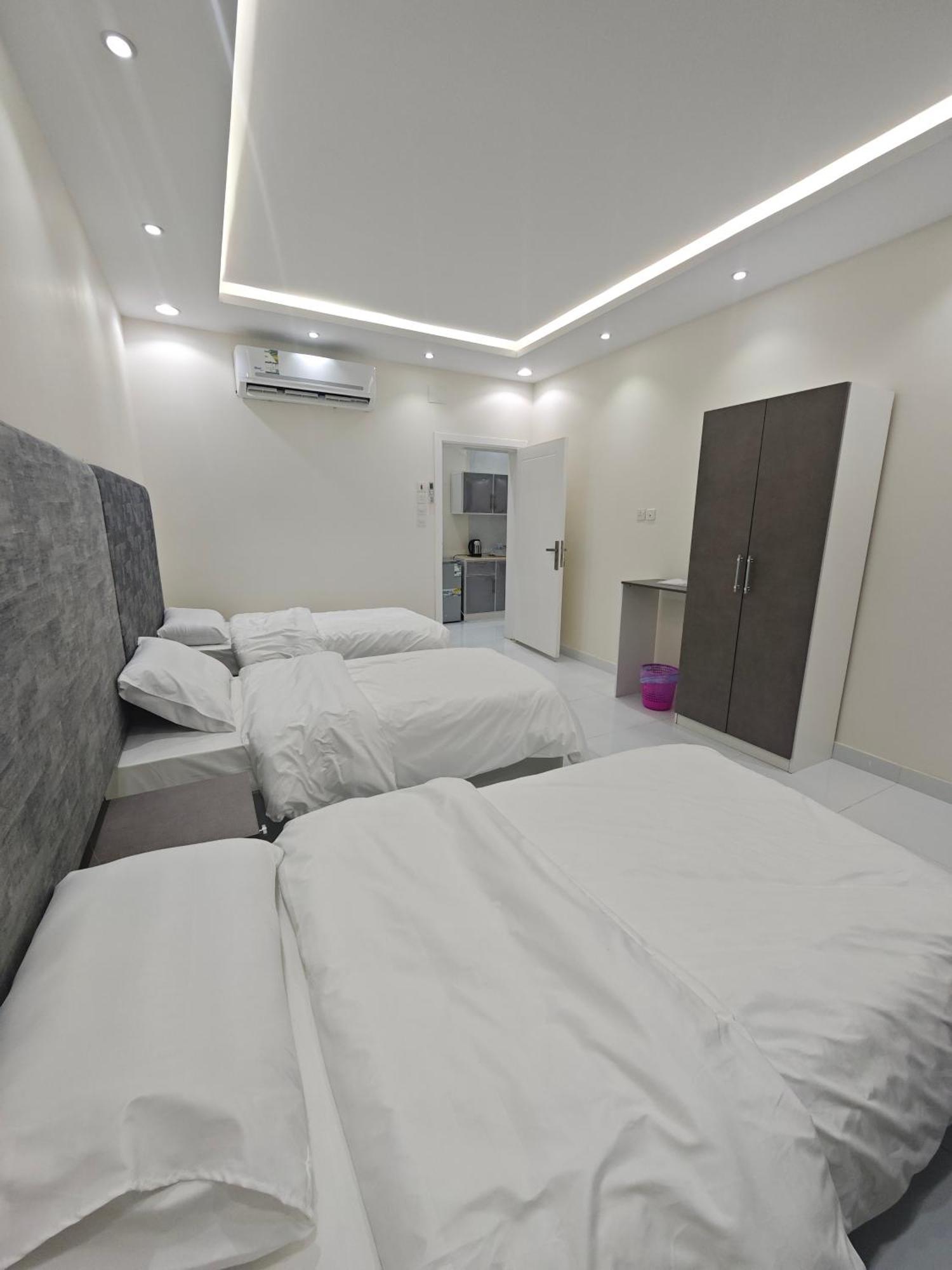 Yaqoot Al Madina Suites Al Awali Экстерьер фото