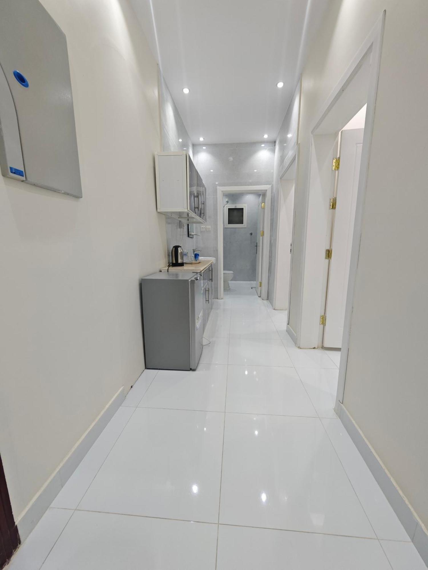 Yaqoot Al Madina Suites Al Awali Экстерьер фото
